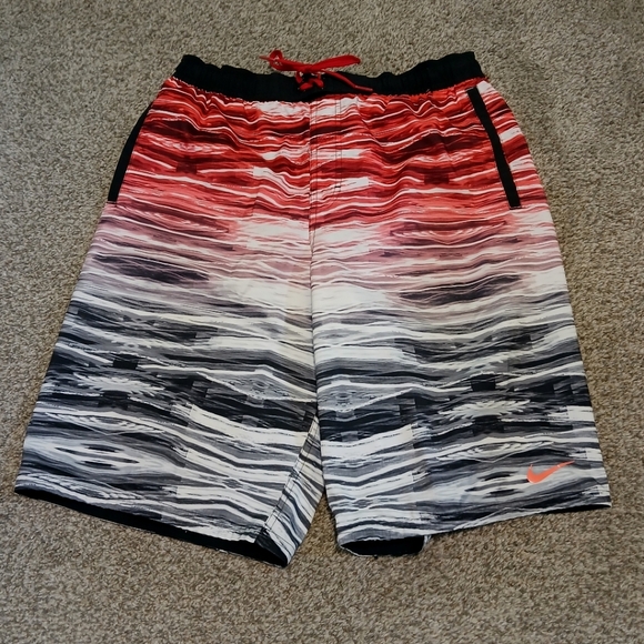 Nike Mesh Lined Red And Black Swim Trunks Men's Size Medium - Picture 1 of 4